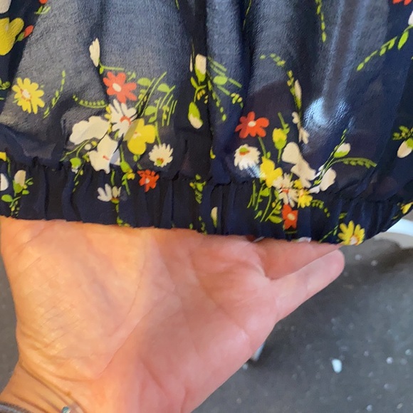 🌺Torrid Blue Floral sheer blouse🌺 - Picture 8 of 10